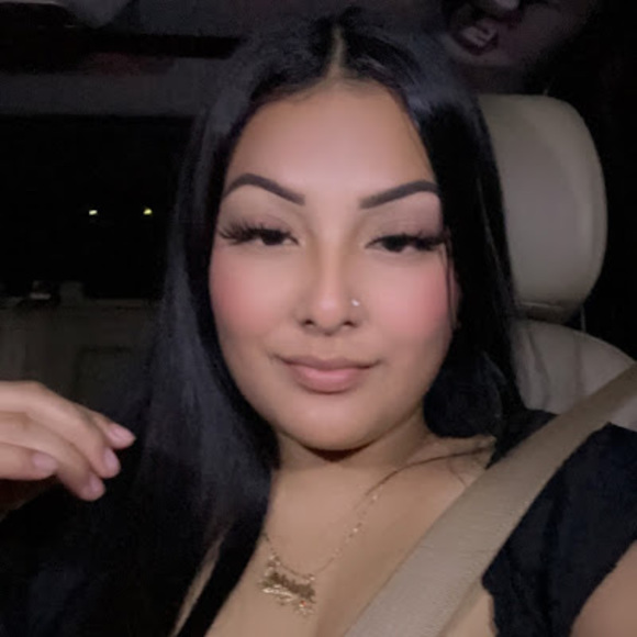 Meet your Posher, Bricia - Picture 1 of 1